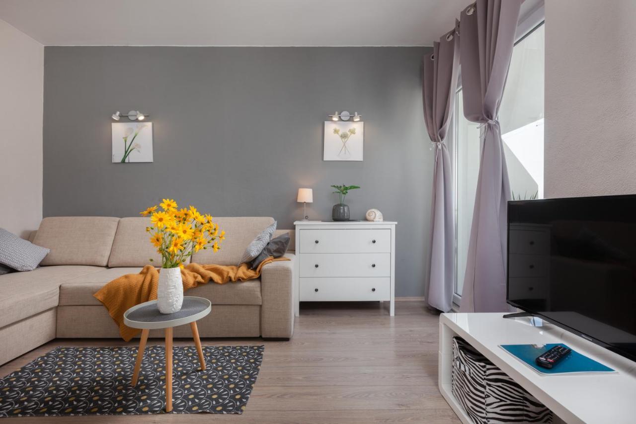 Sea View Ela Apartments Podgora Esterno foto