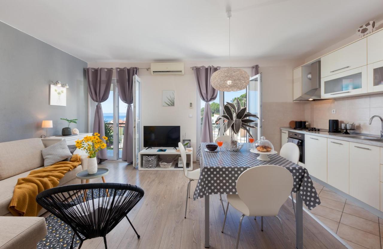 Sea View Ela Apartments Podgora Esterno foto